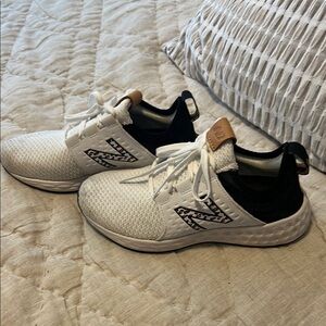 New Balance White and Black Sneakers size 6